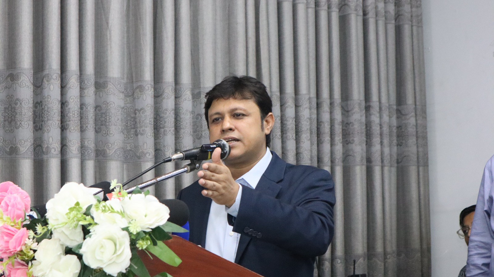 অনুষ্ঠানে বক্তব্য দিচ্ছেন উমাশা