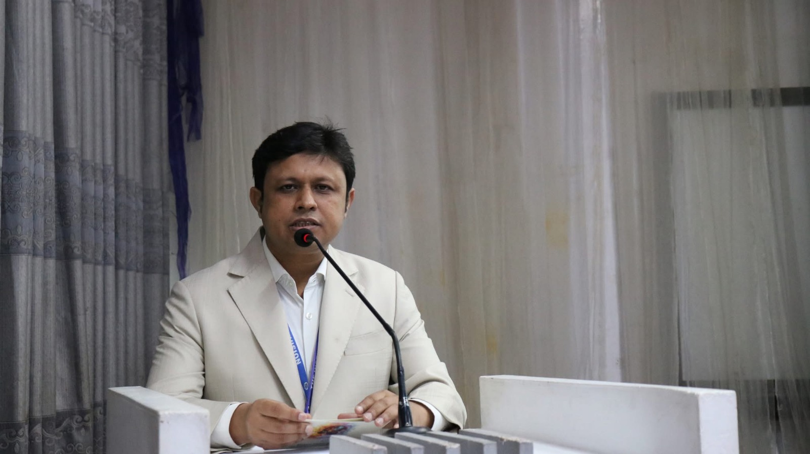 বক্তব্য রাখছেন প্রকৌশলী উমাশা